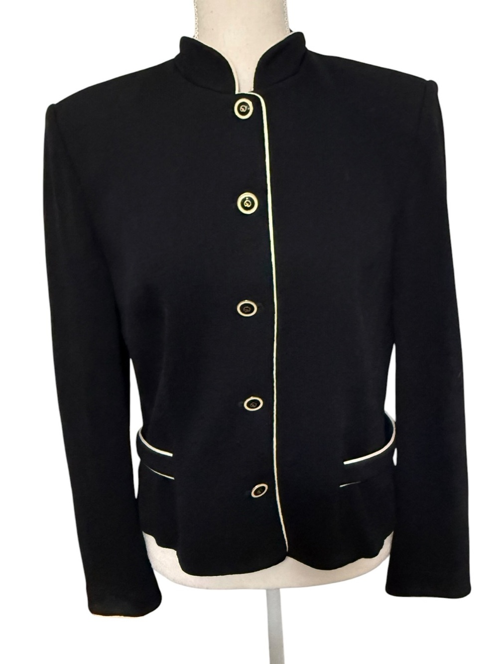 St.‎ John Collection Marie Gray Black Santana Knit Mandarin Jacket Cream Trim 8